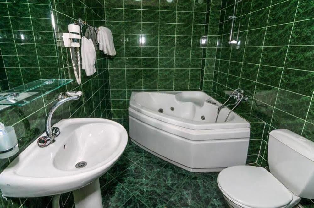 Hotel Vip Тбилиси Экстерьер фото