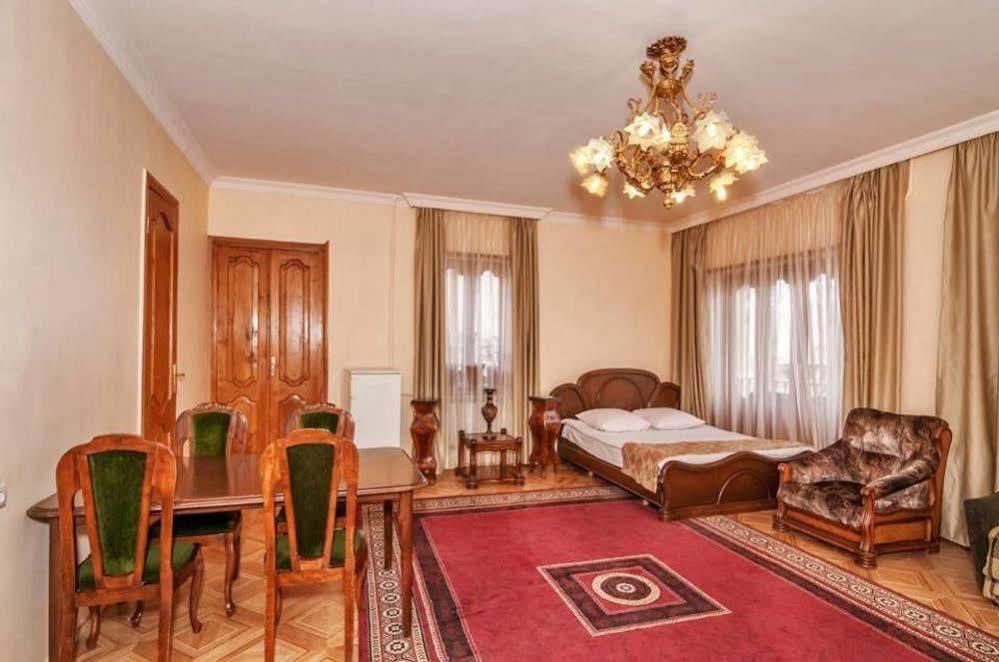 Hotel Vip Тбилиси Экстерьер фото